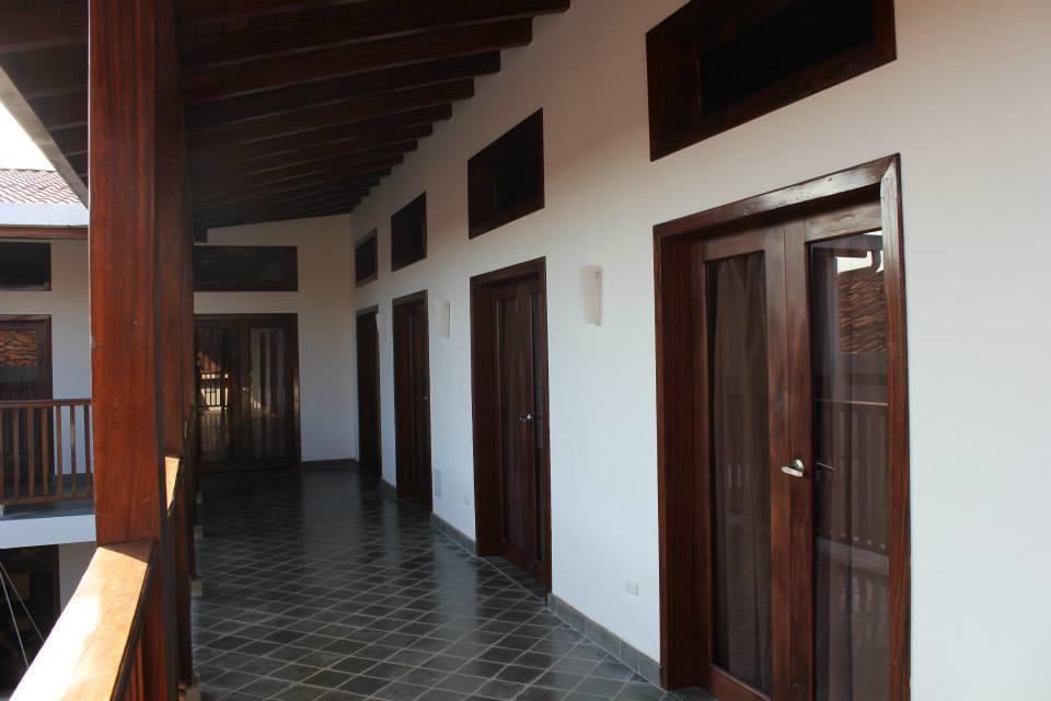 Hotel Azul เลออน ภายนอก รูปภาพ