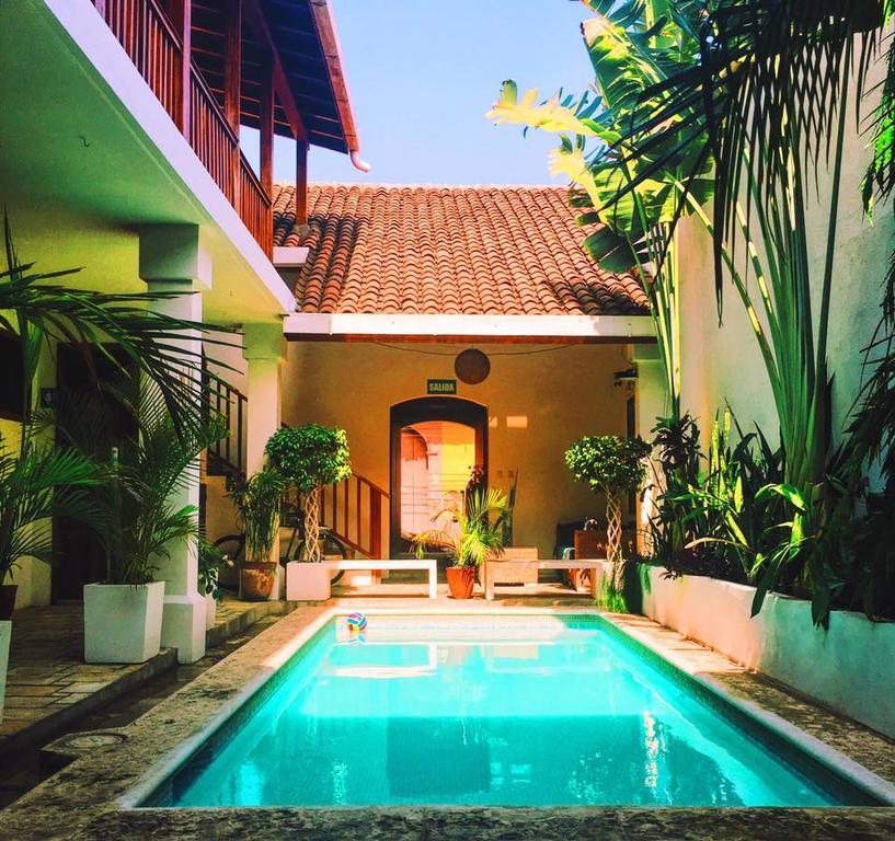 Hotel Azul เลออน ภายนอก รูปภาพ